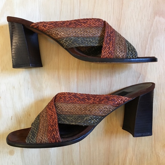 Stuart Weitzman Shoes - Stuart Weitzman Galene Tri-Color Slide Sandal SZ-8